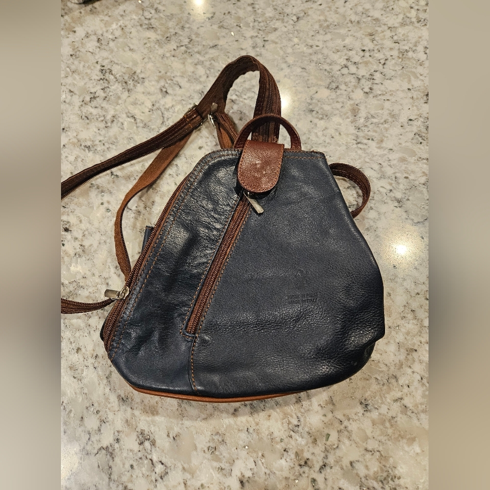 Ladies Small Vera Pelle Navy Blue Leather Backpack Shoulder Bag - Picture 8 of 13